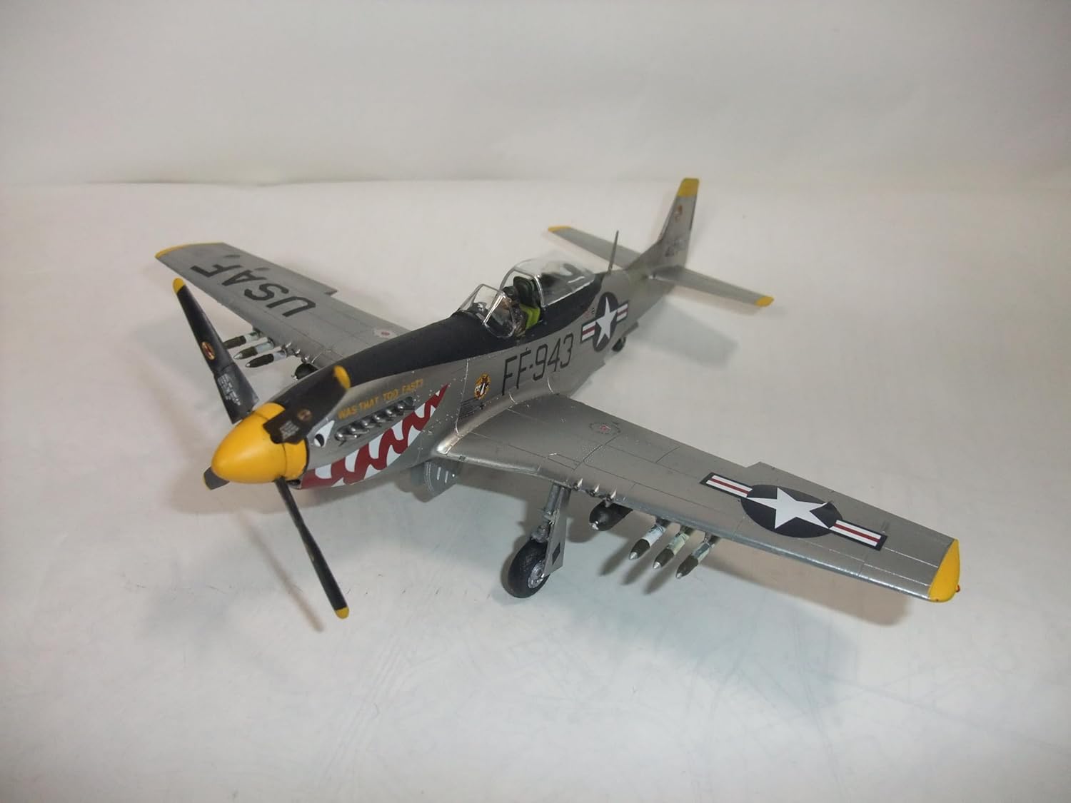 ALPHA INDUSTRIES バーナード・ワイズマン Mサイズ ALPHA INDUSTRIES