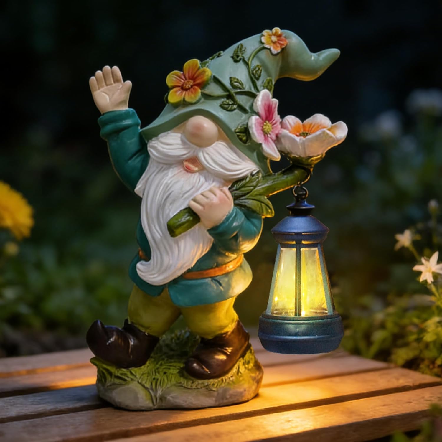 Solar Garden Gnomes Statue - Carrying a Solar Lantern on its Shoulder Funny Gnomes Decor, Waterproof Resin Figurine Lights, Outdoor Garden Decor for Yard, Lawn, Patio, Ideal Gift for Women