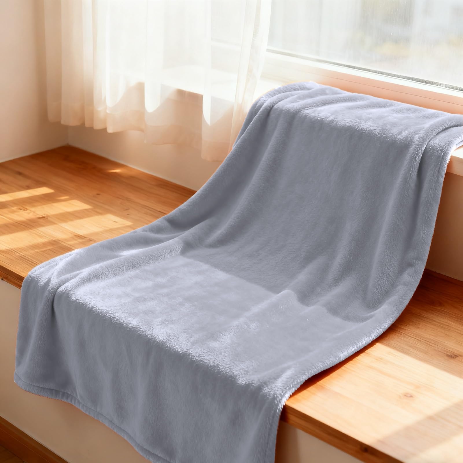 Fleecedecke 160 x 220 cm Weich/Warm/Leicht Kuscheldecke Fleecedecke Geeignet für Alle Jahreszeiten für Sofa/Bett/Couch, Hellgrau