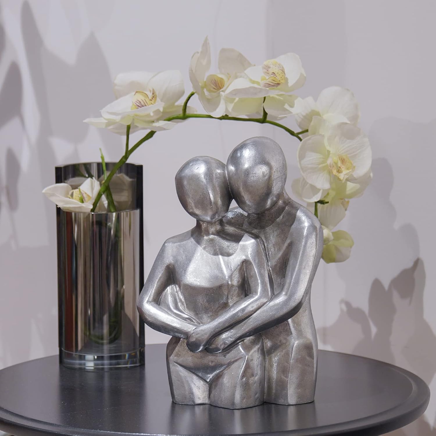 Guichifun Modern Home Decor Lover Statues - Romantic Abstract Hug Couple Statues Silver Resin Collectible Figurines Anniversary Wedding Gift for Livingroom Office Shelf Décor 7.25 x 4.25 x 10.5 Inch