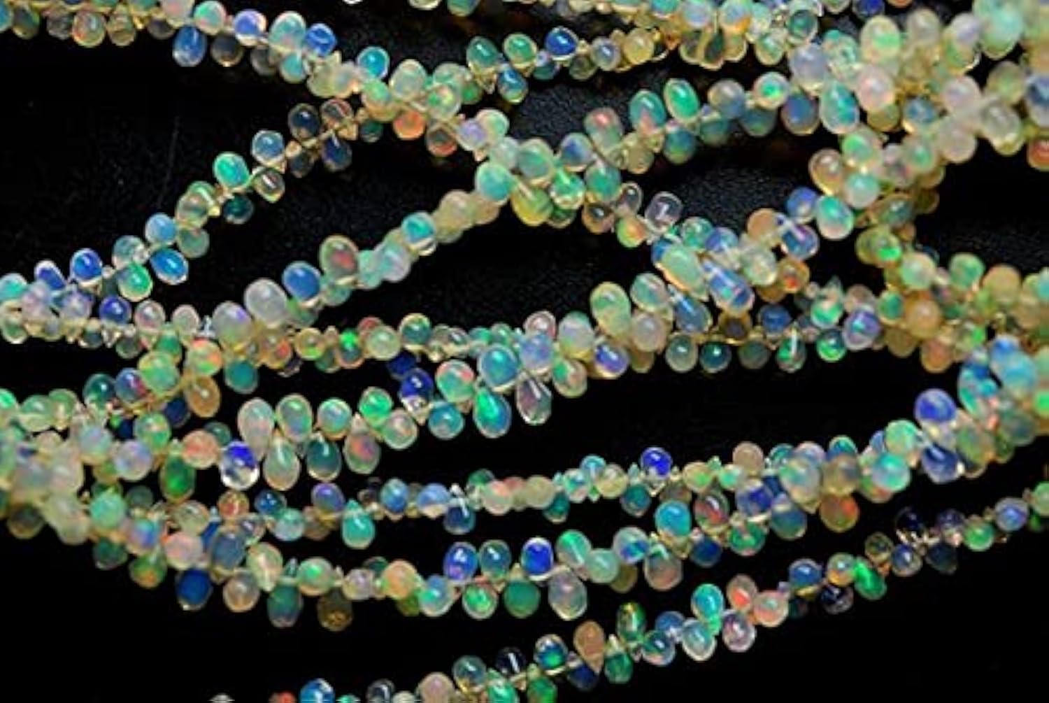 Opale de feu éthiopienne naturelle LKBEADS gouttes lisses 4-6mm pour création bijoux