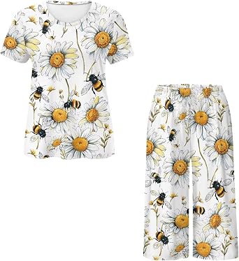 2 Piece Pajama Set for Women Short Sleeve Capri Pants Sleepwear Casual Crew Neck Loungewear Ladies Pjs Sets