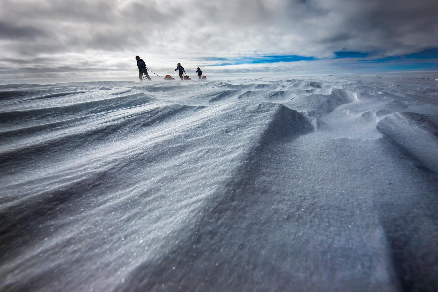 No Limits: 7 Kontinente. 100.000 Kilometer. 100 Challenges
