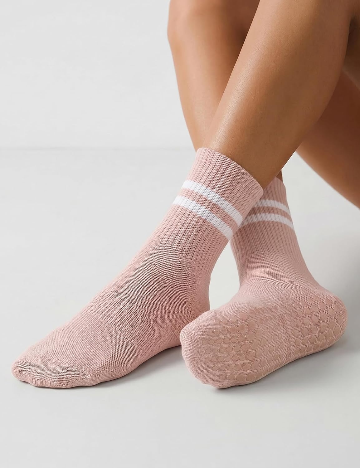 CHUNG Women Yoga Socks Cotton Non-Slip with Grips Anti-Skid for Pilates Dance above Ankle Crew Teenagers Students