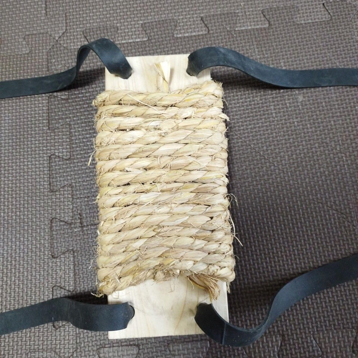 Amazon.co.jp: 厚めの巻藁 マキワラ 携帯用 空手 拳法 武術 : スポーツ
