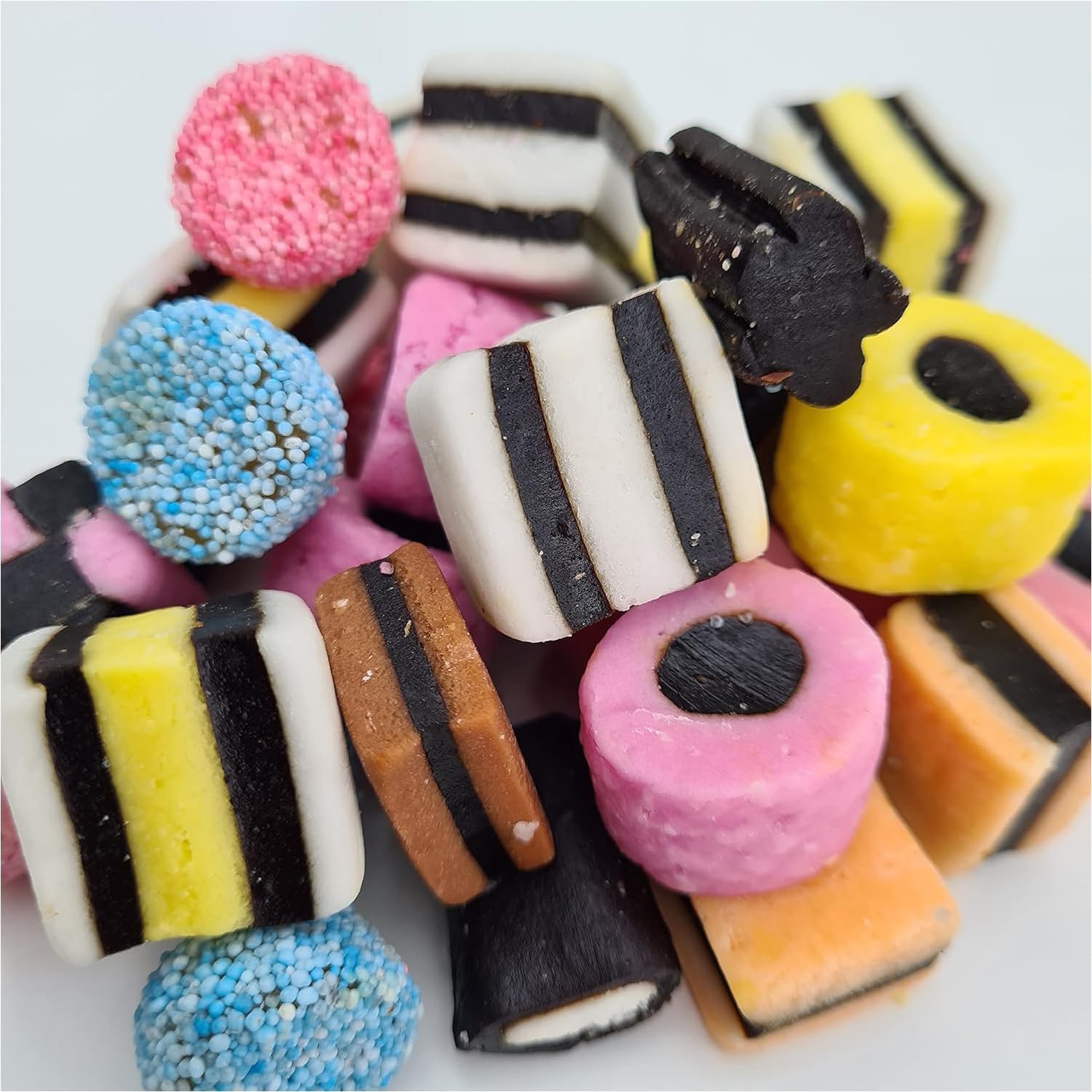 Liquorice Allsorts - 500 Gram Bulk Bag - 500g - Assorted Sweet Pick and Mix for Parties, Gifts, and Sharing.