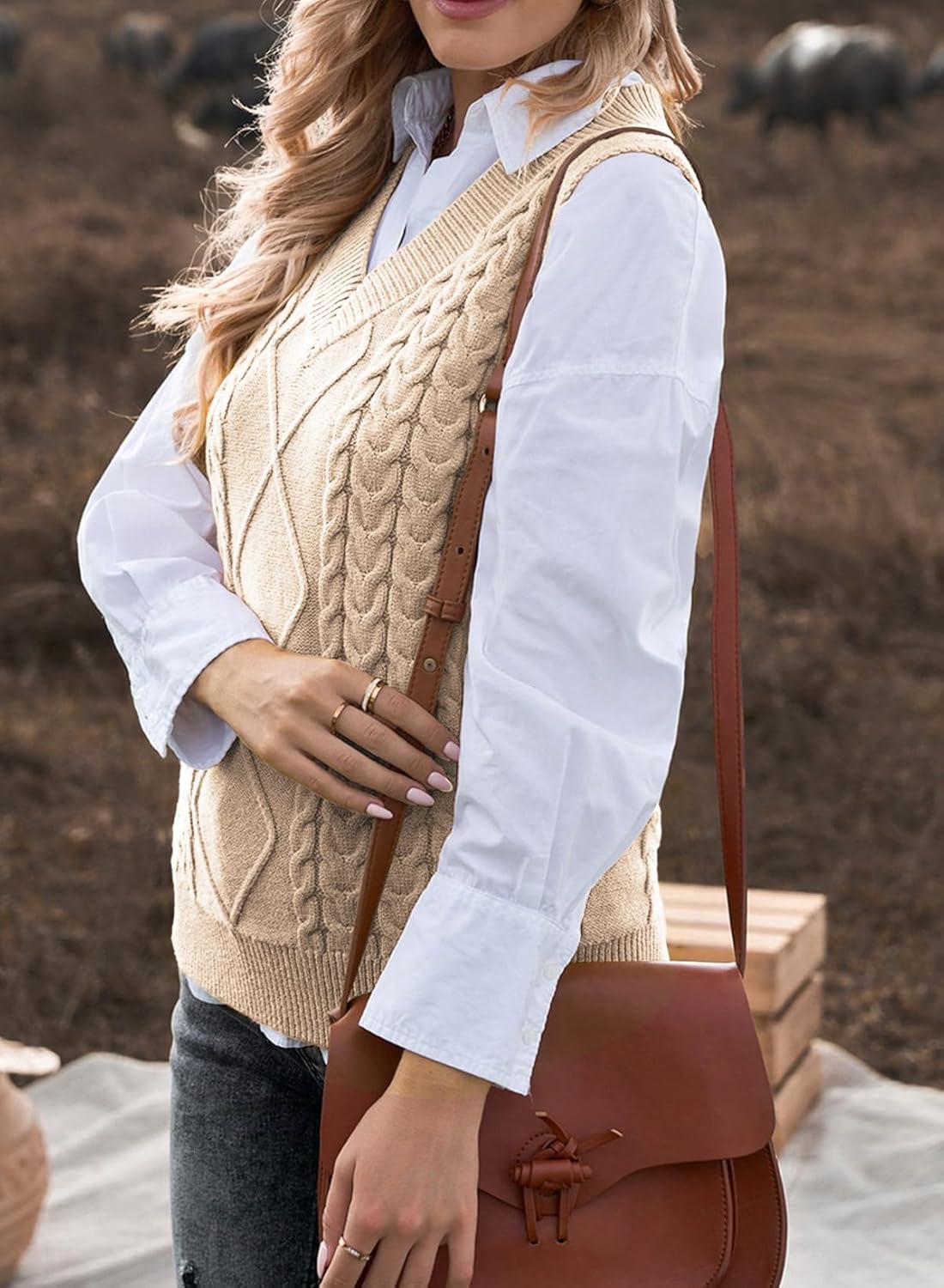 EVALESS Oversized Sweater Vest for Women V Neck Sleeveless Solid Color Loose Pullover Sweater - Image 4