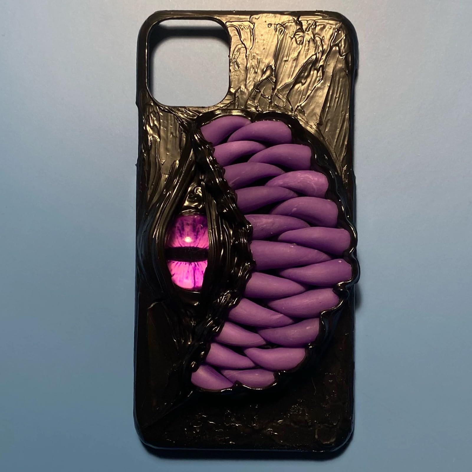 Coque Monster Eye faite main en style sombre unique pour tout modèle de smartphone - 6