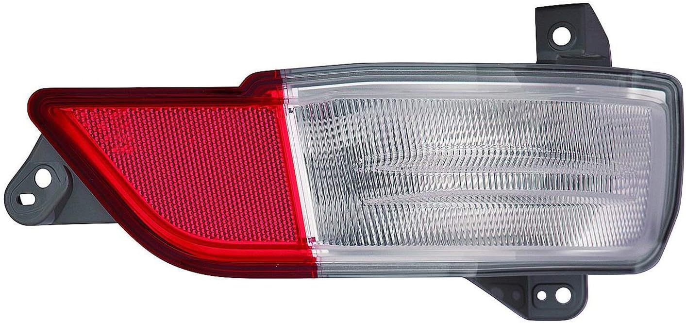Upgrade Your Auto Replacement Passenger Side Rear Back Up Light Assembly - CRSHL06518