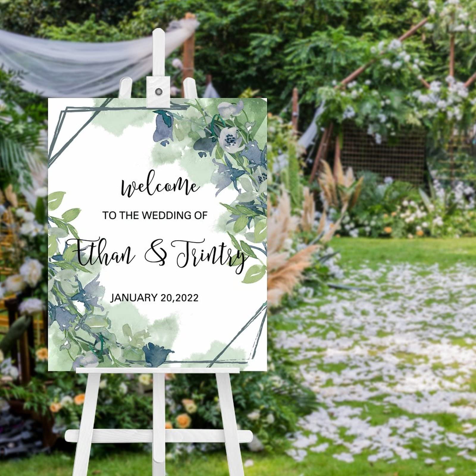 Panneau de mariage en bois verdure pour célébrer votre union avec une signalétique romantique