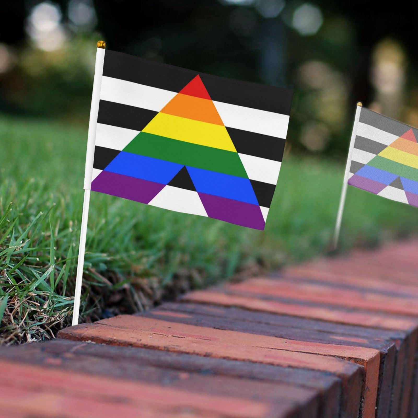 LGBTQ Pride Gartenflagge – 33x47 Cm, Doppelseitig, Wetterfest, Made In USA