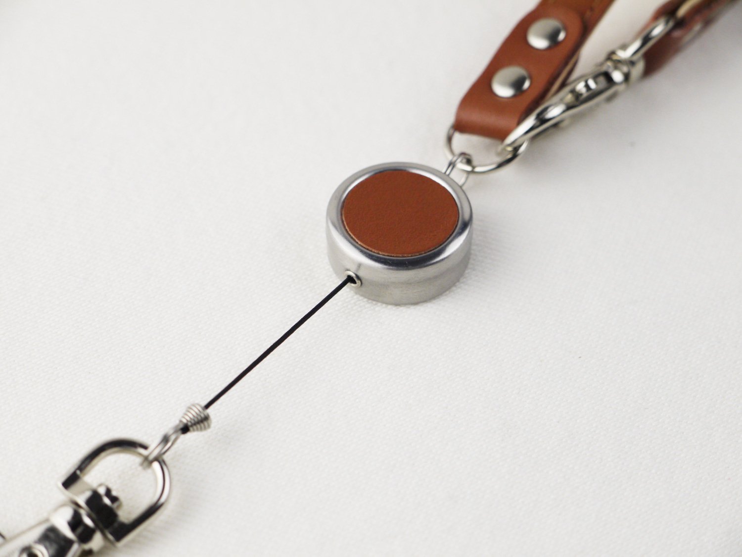 Amazon | スリップオン リール付きマルチストラップAL ノワール