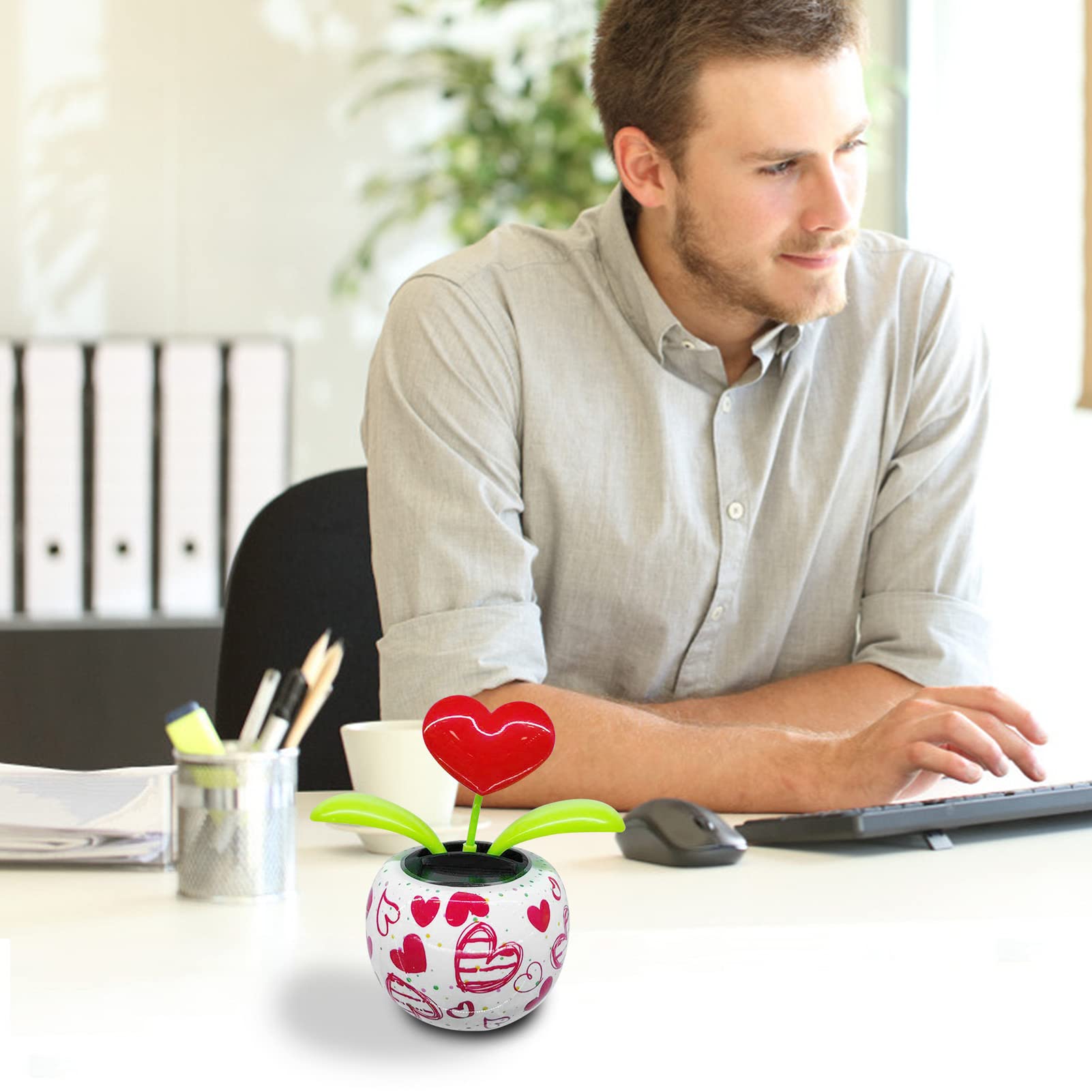 Fiori Danzanti ad Energia Solare Simpatico Cuore Oscillante Ballerino di Fiori Fiori Flip Flap, Bobblehead Auto Ecologico Fiori Danzanti Solari per Auto e Decorazione Domestica Regalo