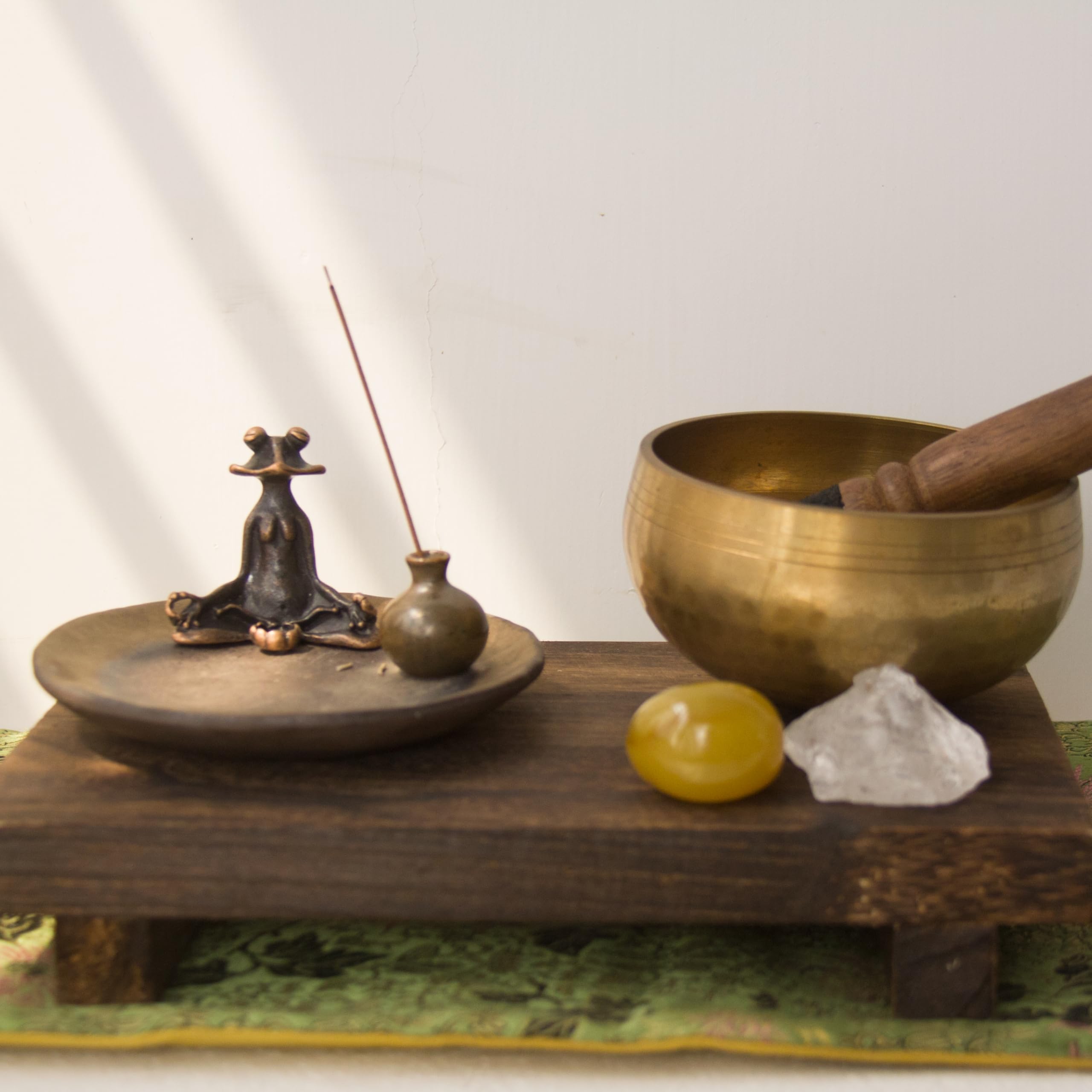 Frog-Vase Incense Holder,Rust-Glazed Rotus Ceramic Insence Stick Holder,Alloy Meditation Frog＆Mini Vase Ornament for Yoga/Meditation/Zen/Mindfulness (Small)