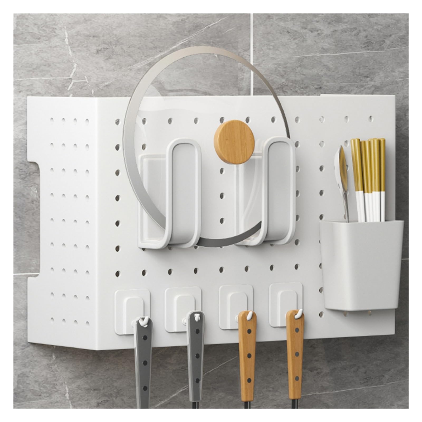 Panneau de rangement en métal blanc pour un bureau et un atelier ordonnés