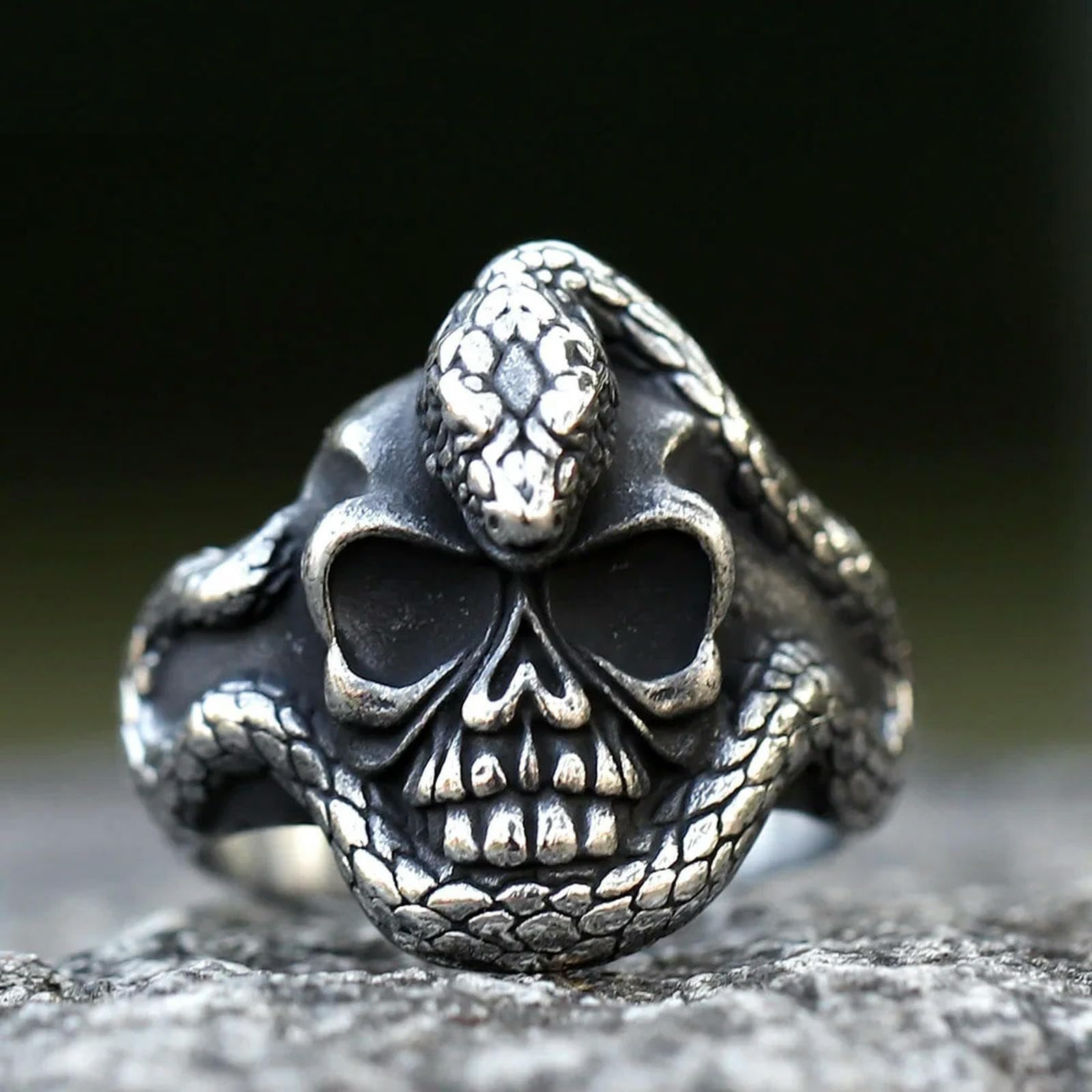 New Men's Ring Exaggerated Snake Skull Ring For Men Fashion Chic Fancy Halloween Jewelry Vintage