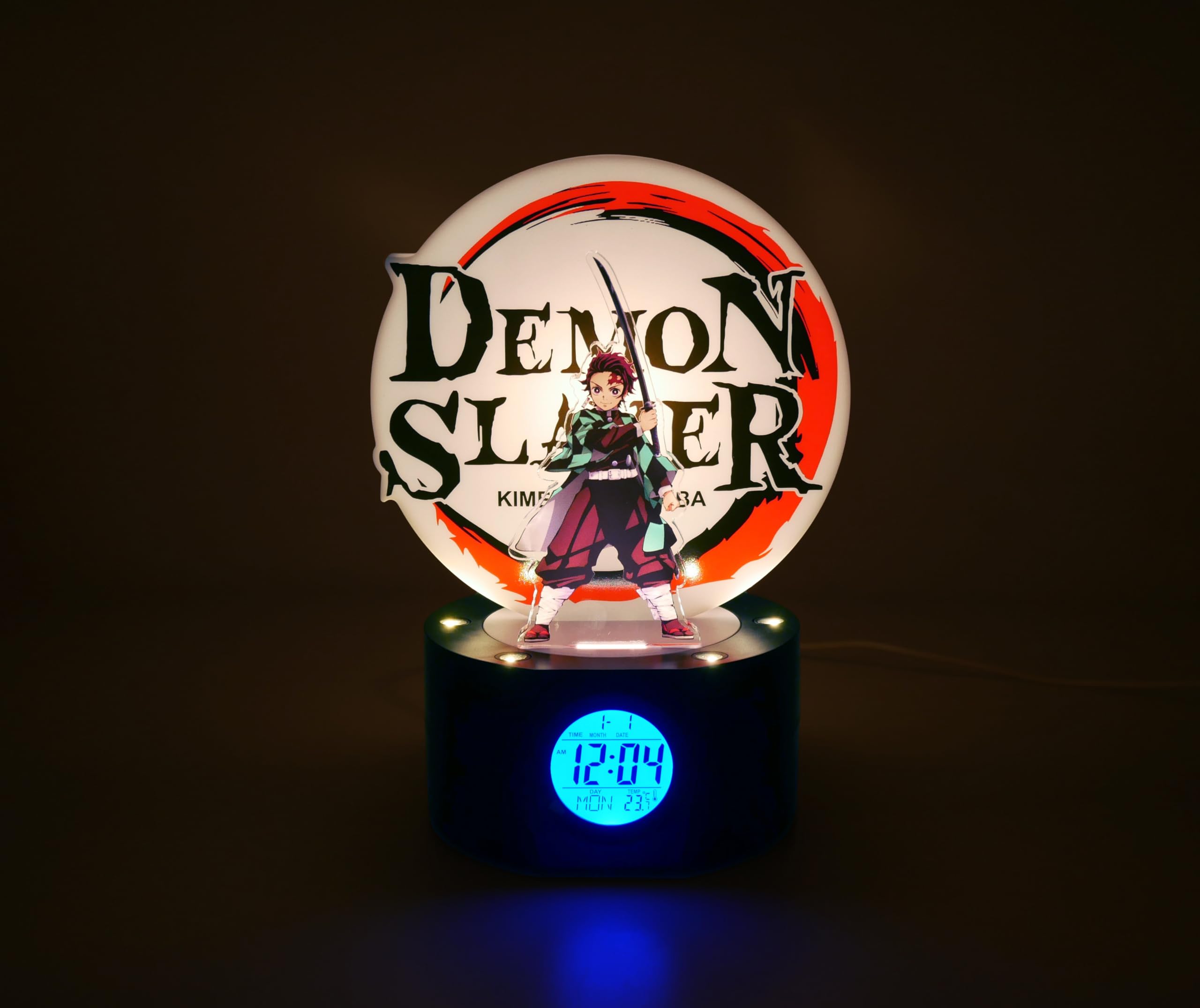 Teknofun Licence Officiel Demon Slayer Réveil Lumineux TANJIRO 20 cm 2 Modes d'éclairage Fonctionne avec 3 x AAA/Câble USB pour Enfants dès 6 Ans