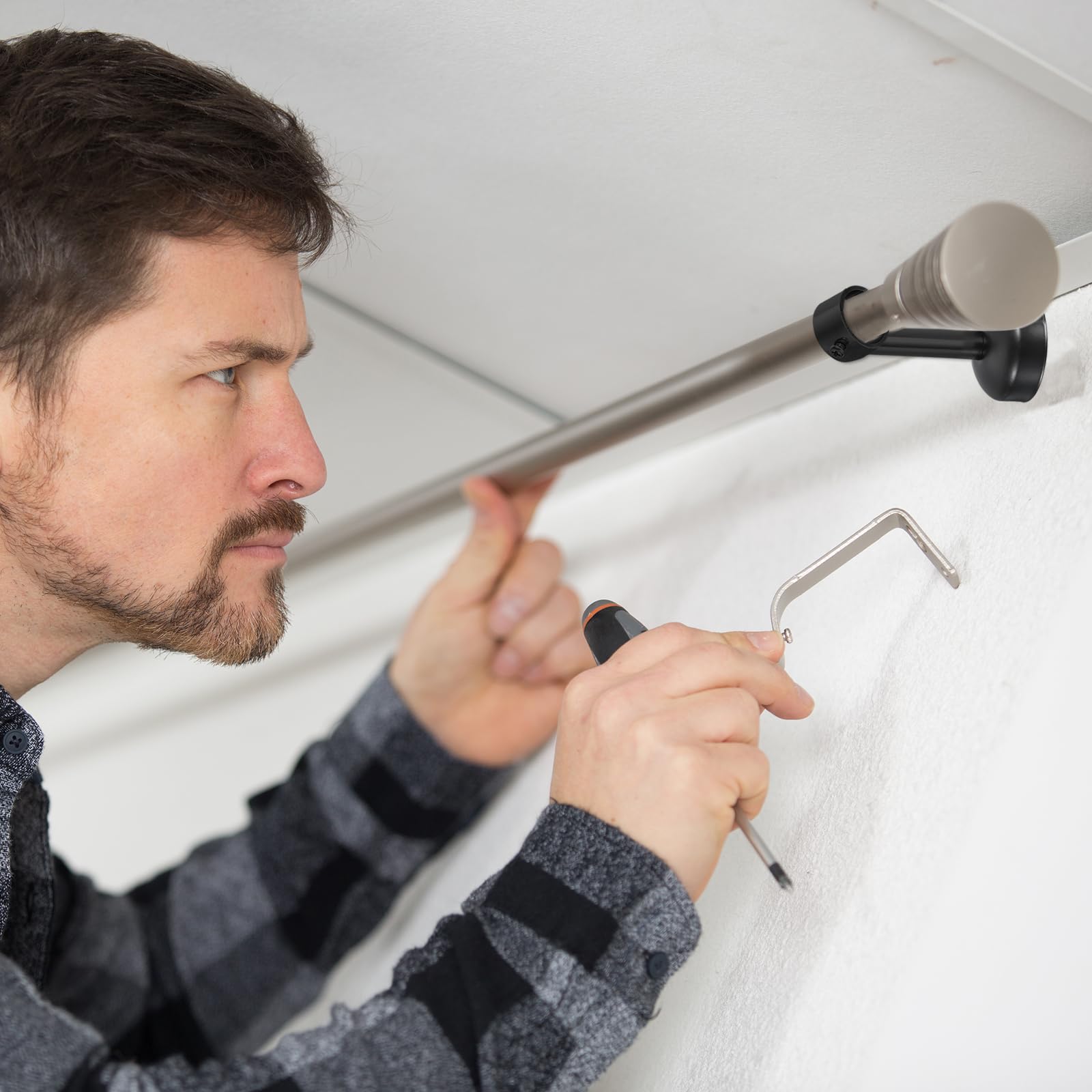 QUARKZMAN 2 Set Supporto Bastone Tenda Soffitto, Adatto a Tubo 25mm/0.98" Lunghezza 400mm/15.75" Ganci Asta Bastoni per Tende Acciaio Inossidabile per Pareti Armadio Tubo Asta Tenda, Nero