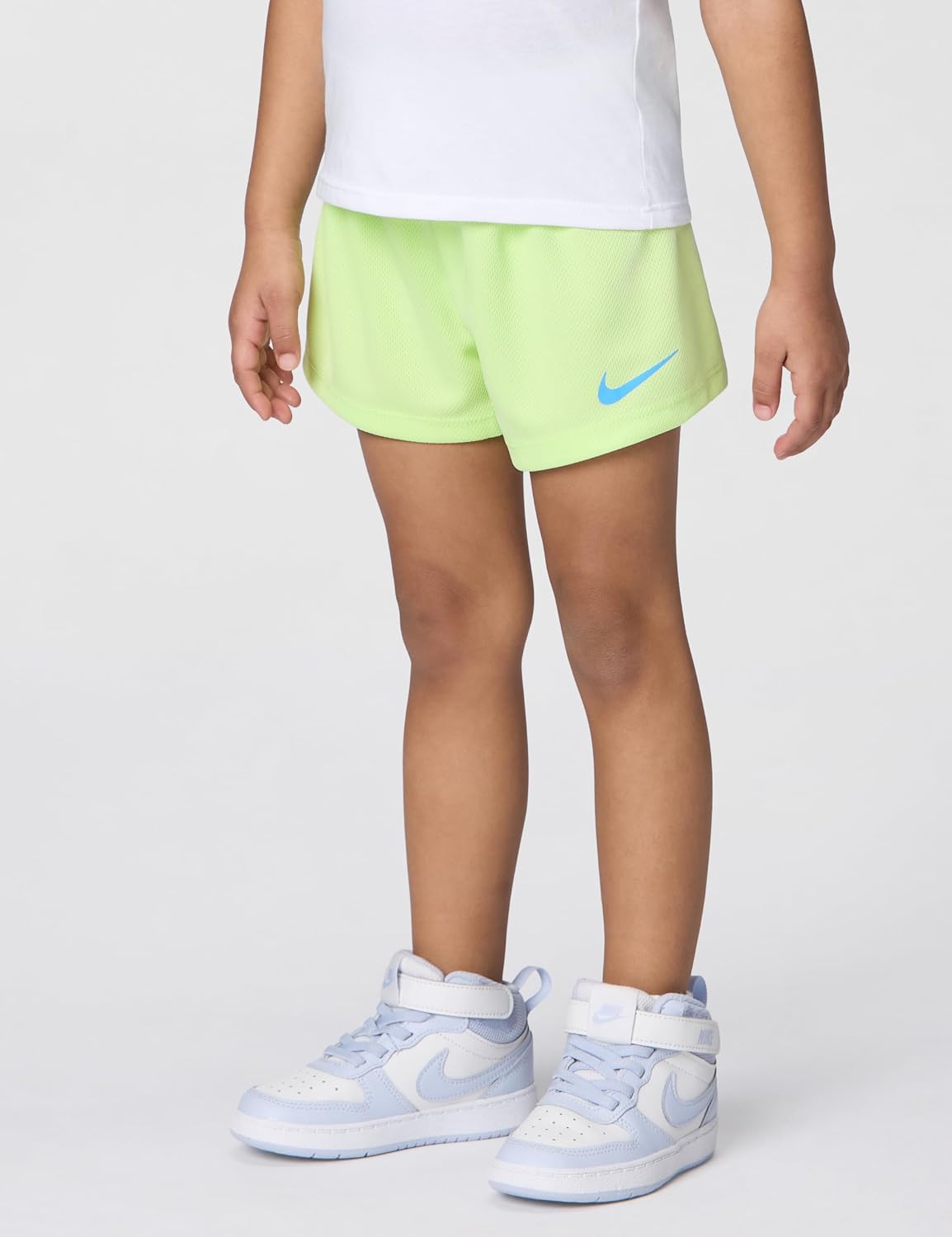 Nike Girls' Graphic T-Shirt and Mesh Shorts 2-Piece Outfit Set