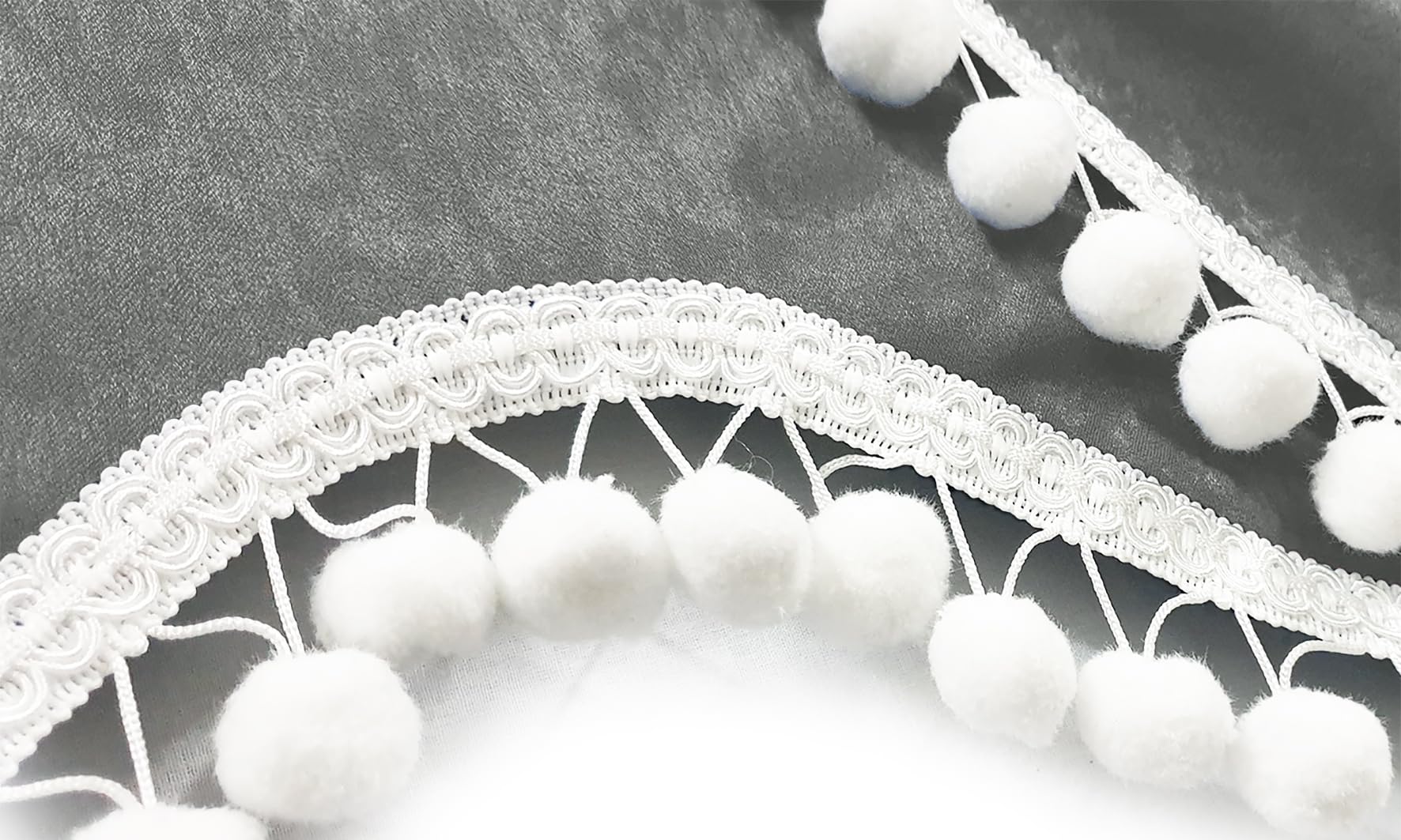 Set Di 3 Tende Per Camion Universali - Grigio Con Pompon Bianchi, Include Nastri In Velcro