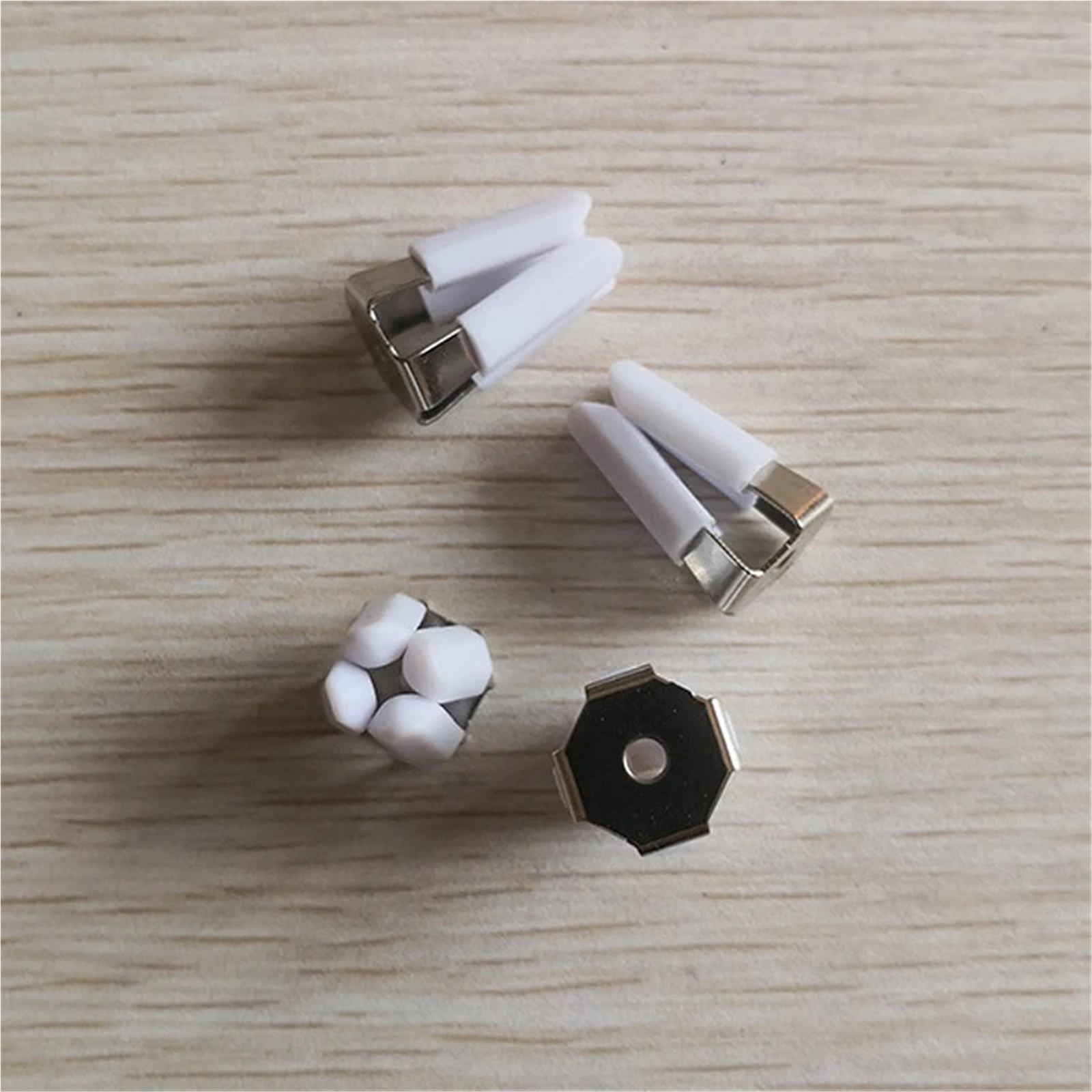 Clip per bocchetta dell'aria dell'auto, clip per profumo, accessori per slot per schede, accessori per bottiglie di vetro (bianco, 100 pezzi)