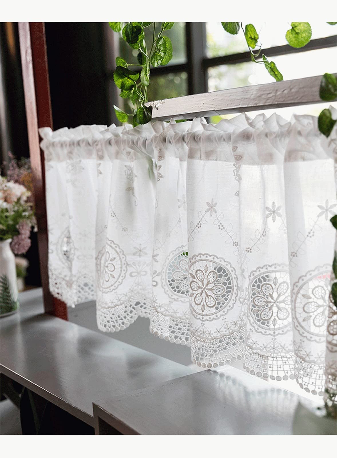 A.Monamour Cortina Cocina Ventana Puerta Corta Pequeña Encaje Bordado Floral Blanco De Algodón Opaco De Granja Rústica Retro Bolsillo para Varilla Panel Cenefa Rustica Bistro para Dormitorio Café Baño