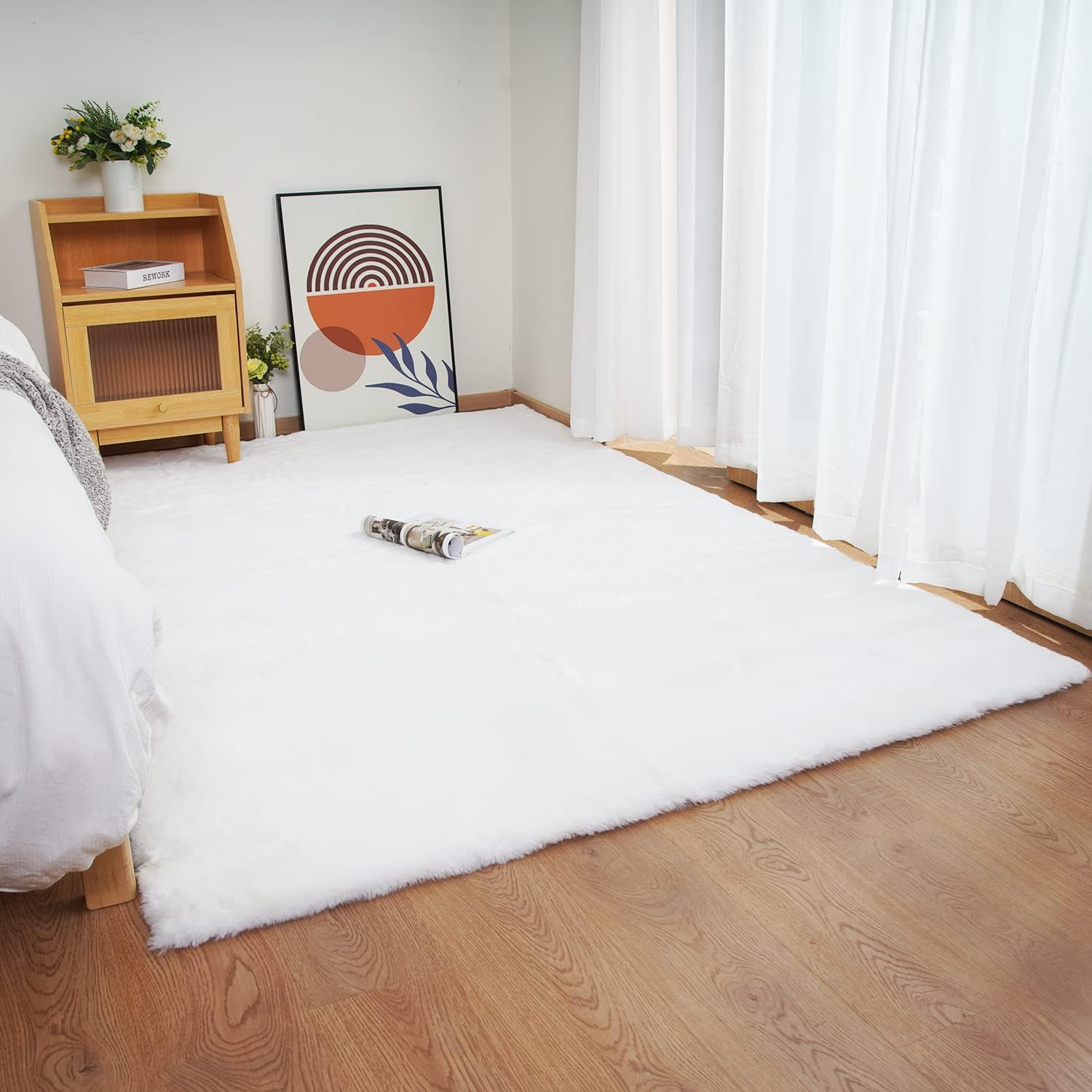 ghouse ultra soft faux rabbit fur rug 5x7, machine washable area rugs for bedroom fluffy rugs for living room, no-shedding carpet sheepskin rug white white 5*7ft