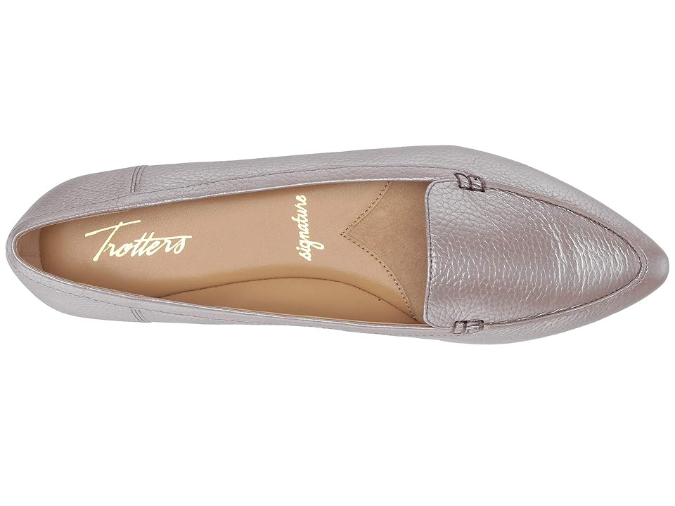 

Trotters Ember (Blush) Women's Slip on Shoes, Pink