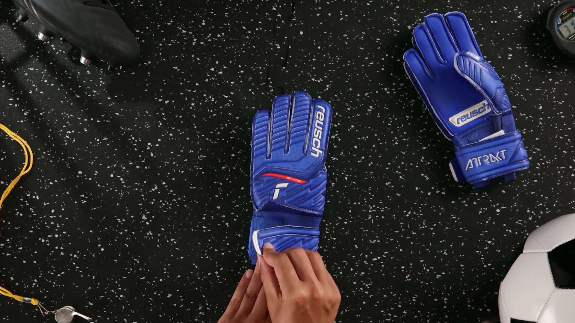 Reusch Attrakt Totalwhite Fusion - Bianco - Guanti Portiere Uomo | Pro