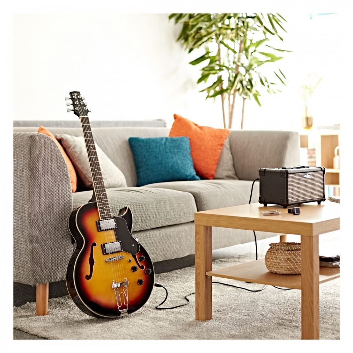 Gear4music Chitarra jazz semi acustica Hollowbody con borsa da concerto e cavo