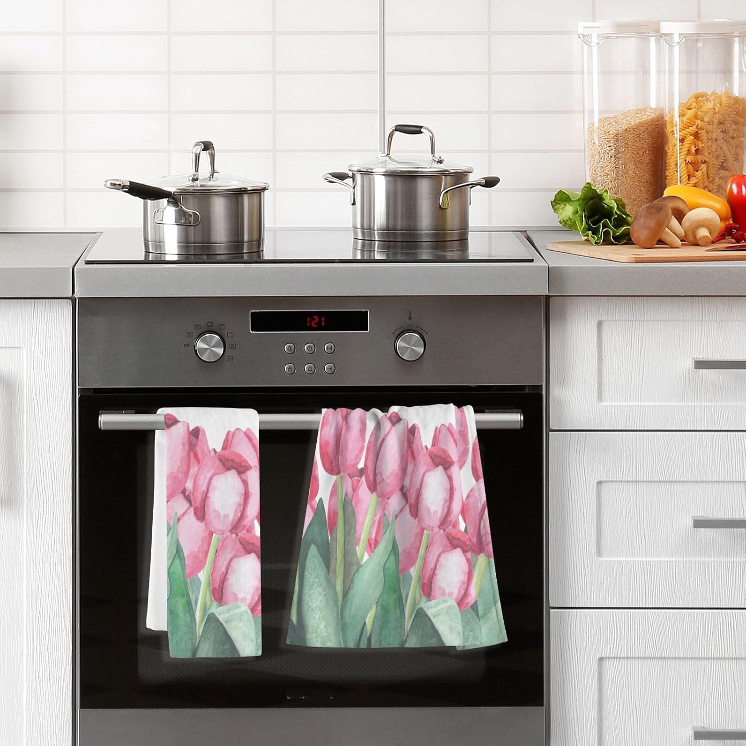 susiyo Hand Towels Set of 2 Pink Tulip Cotton Bathroom Hand Towels Super Soft Highly Absorbent Fingertip Towels Decorative Towel for Bathroom Kitchen Yoga Gym Spa 28x16 Inch