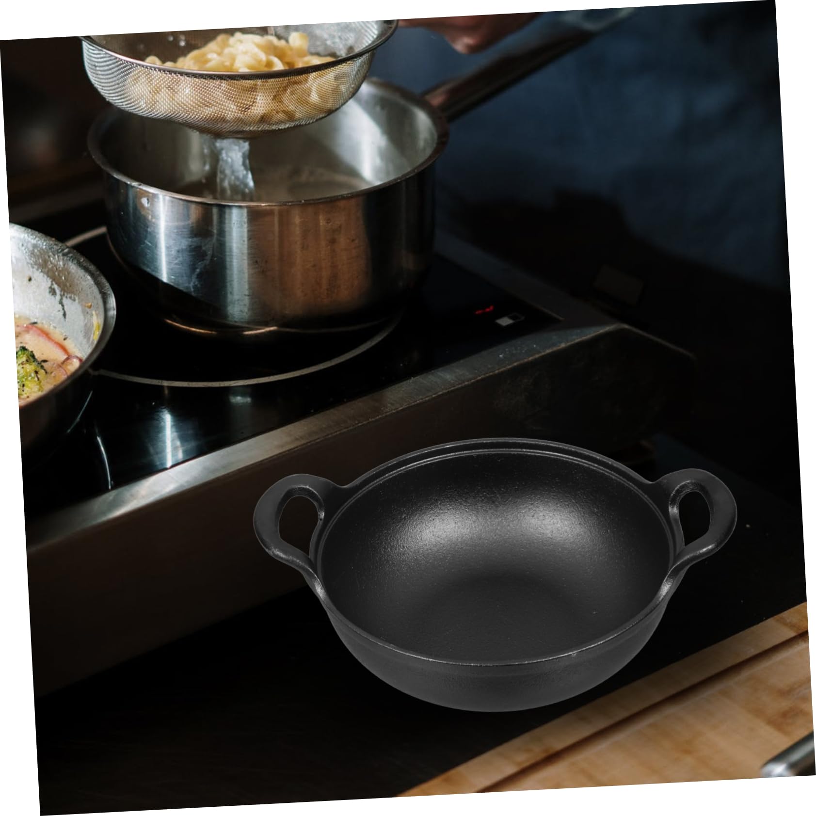 Schwarzer Runder Gusseisen Dutch Oven aus Eisen, Unbeschichtet