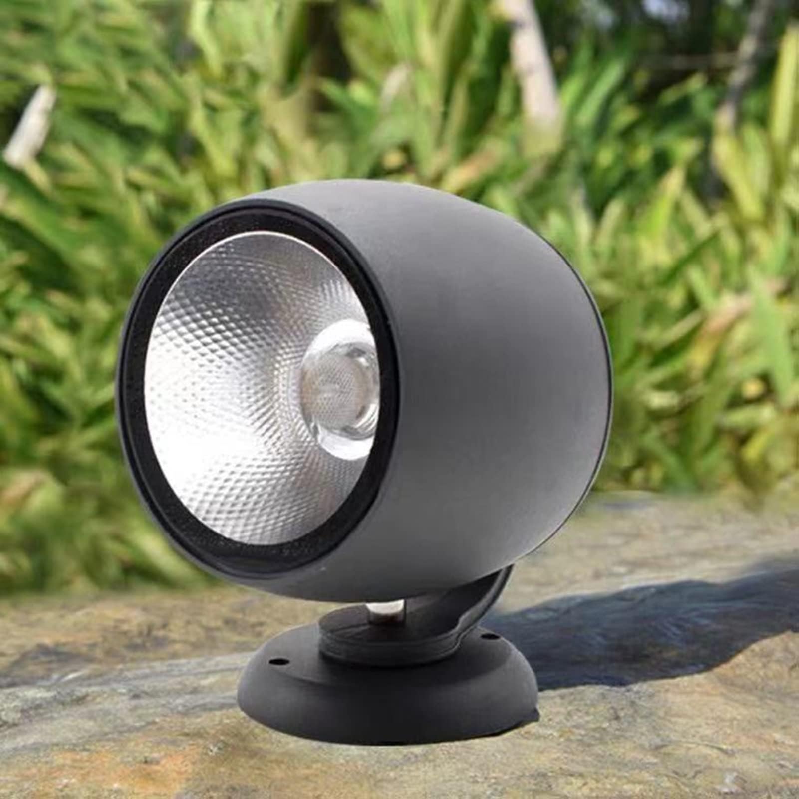 Lampe pour arbres et massifs extérieurs IP65 orientable 360° pour sublimer la cour