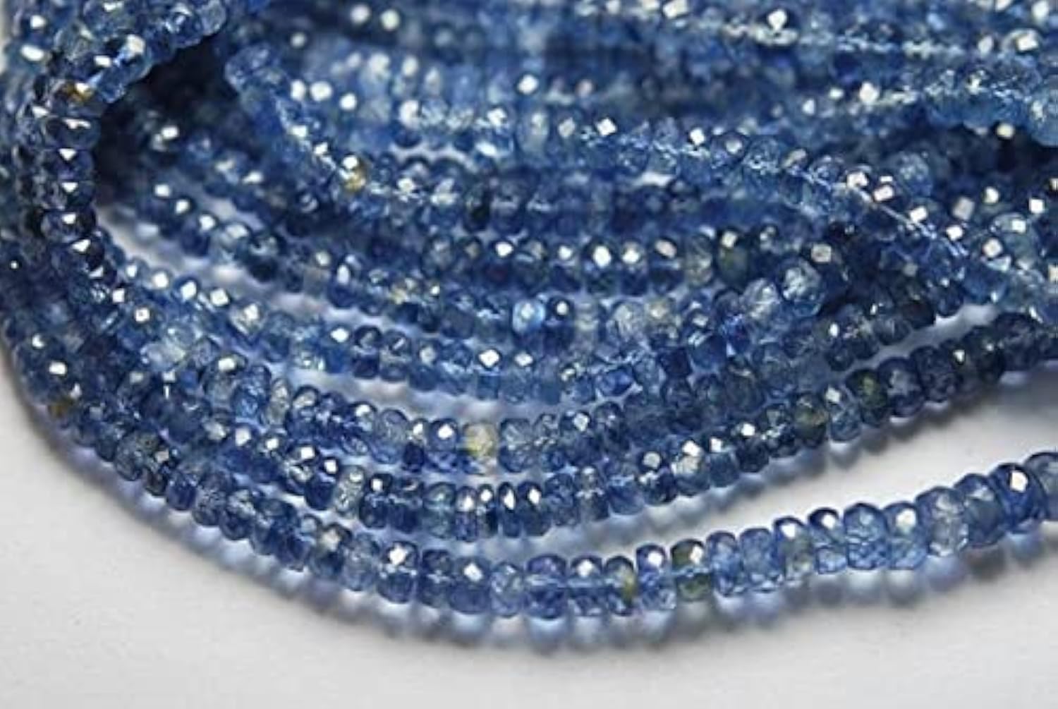 Cyanite bleue naturelle de qualité supérieure en fil de perles rondelles pour joaillerie
