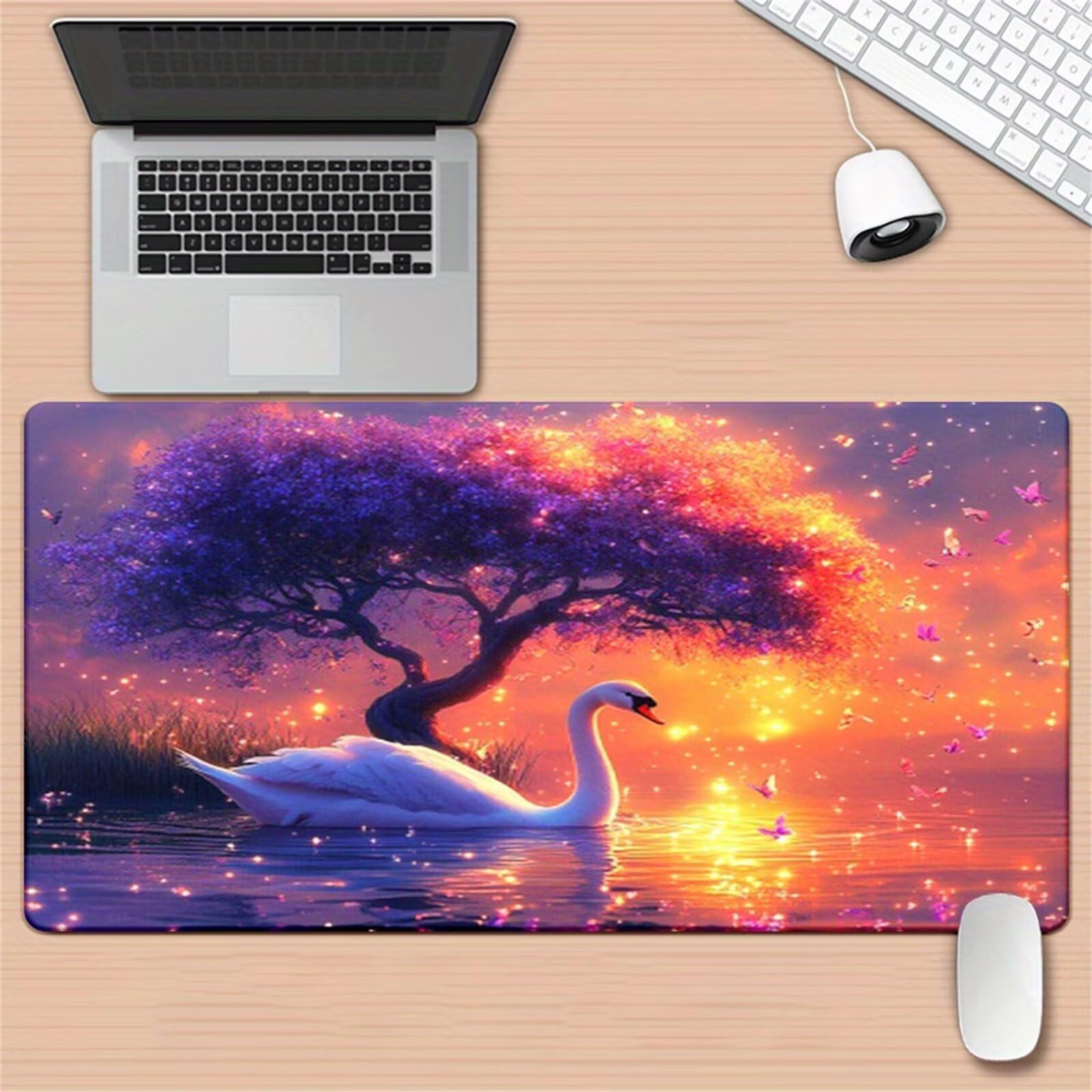 Tappetino per Mouse da Gioco XXL 1200x600x3 mm, Desk Pad Grande con Bordi Cuciti, Base in Gomma Antiscivolo, Accessorio per Ufficio e PC (Tramonto Sul Cigno)