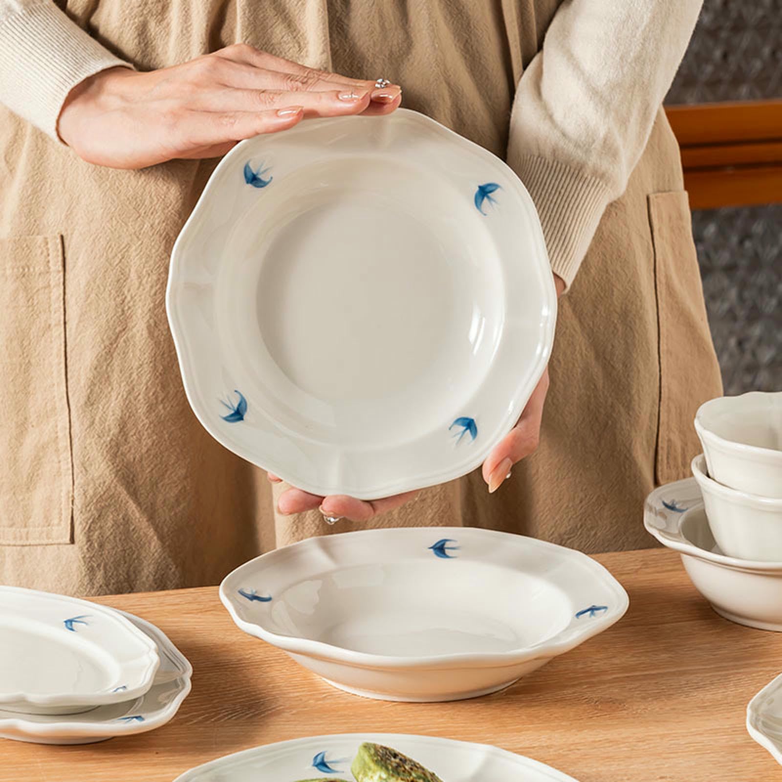 Assiette creuse en céramique avec motif hirondelle rétro