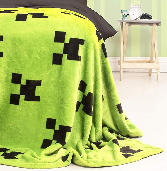 Minecraft Creeper Emerald Fleece Blanket Amazon.co.uk Home & Kitchen