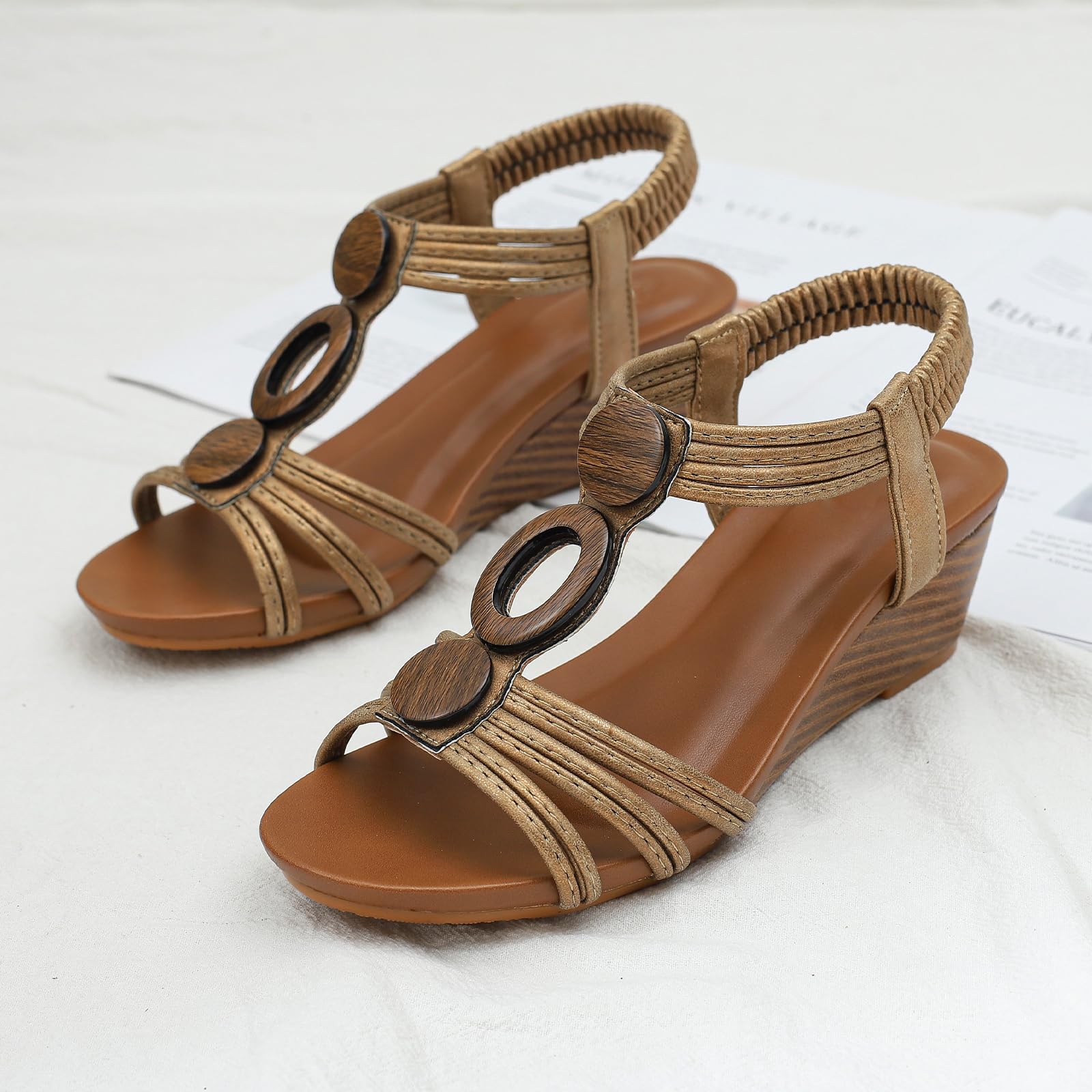 Sandali Zeppa Donna T Strap Punta Aperta Cavigliera Elastica Dettaglio Perline Tacco 5cm Effetto Legno Leggeri Comodi Estivi