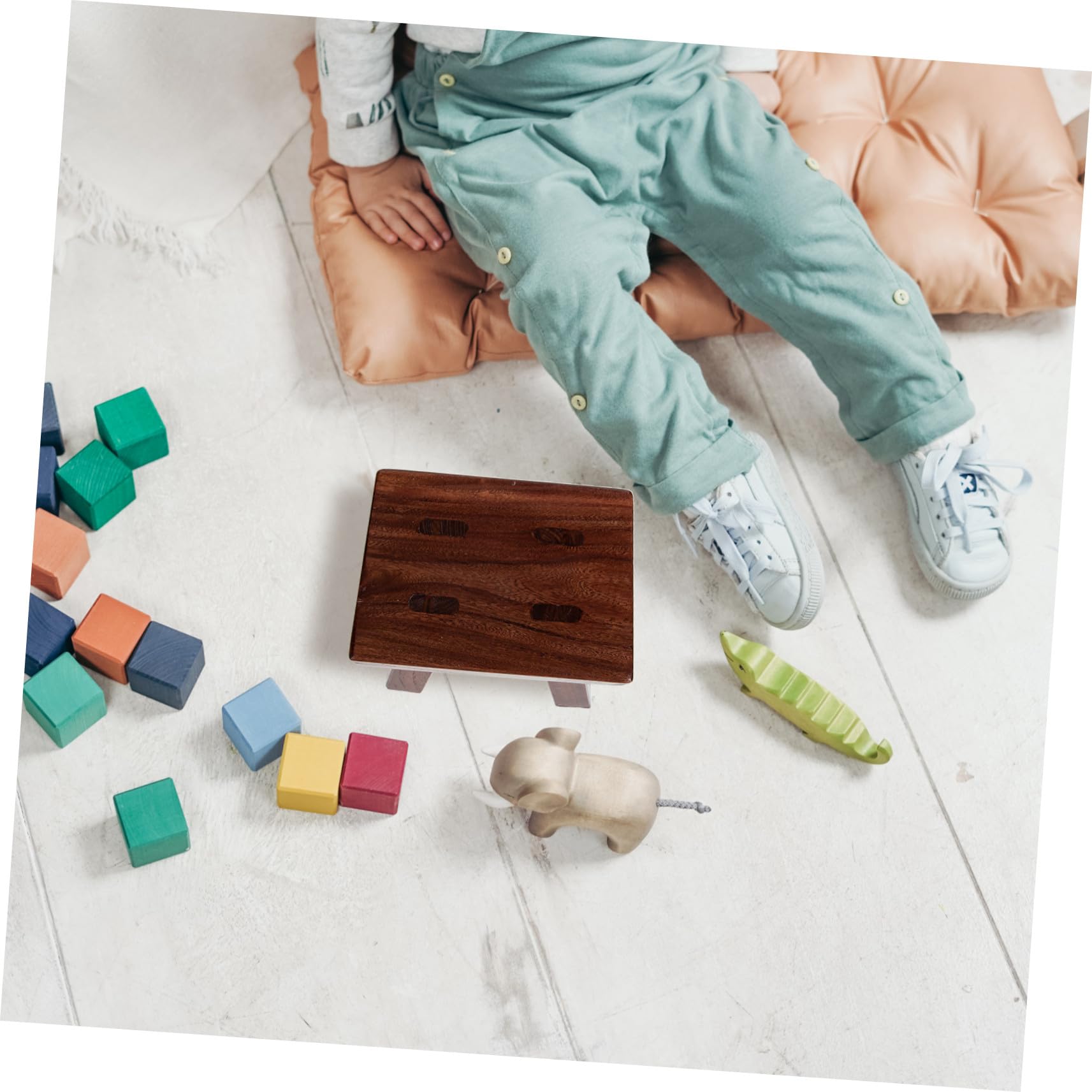 Taburete de Baile para Niños Pequeño Escalón de Madera Maciza Color Café para Uso Doméstico Función para Cambiar Zapatos y Altura Segura