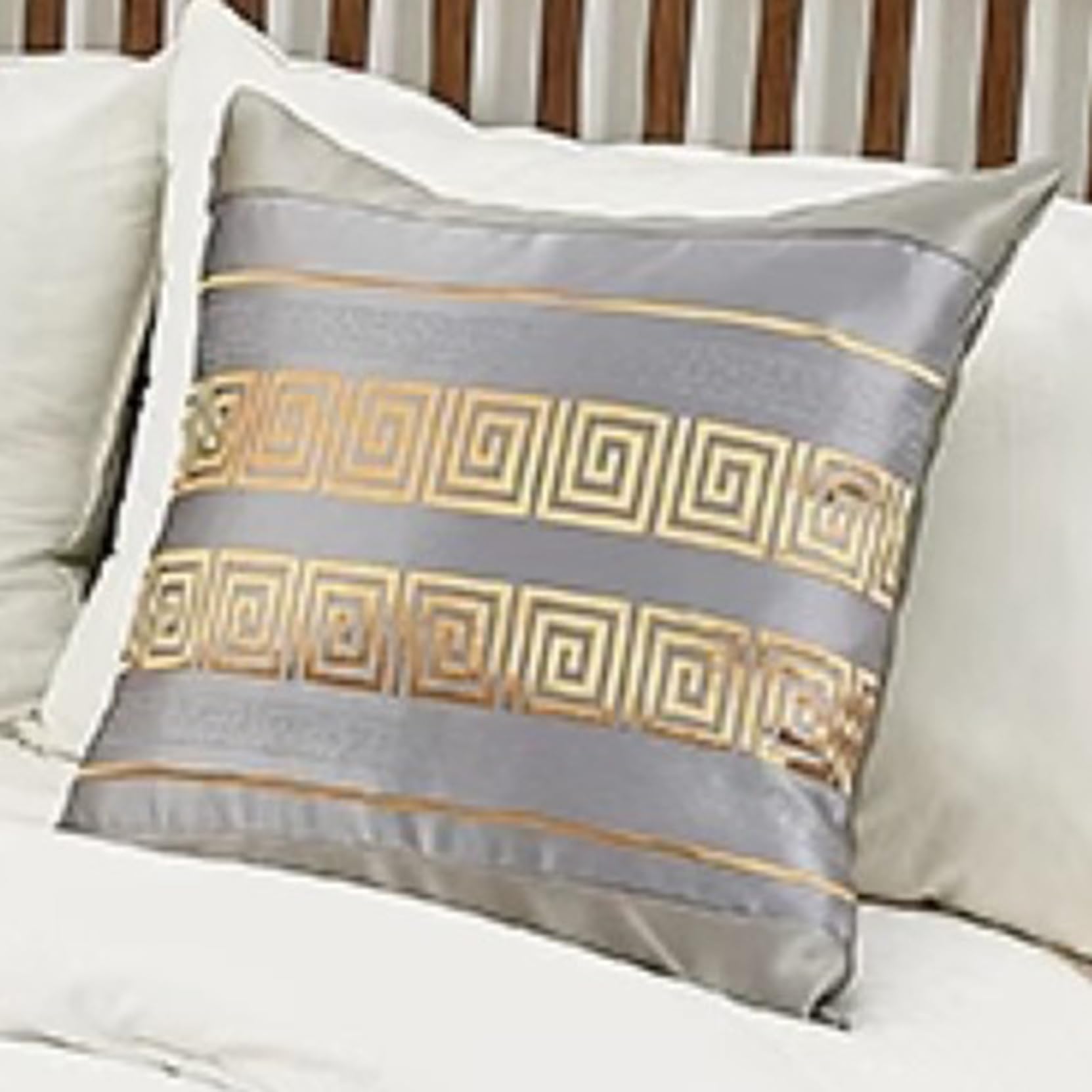 Coussin de siège gris 45x45 cm avec housse assortie pour canapé et lit