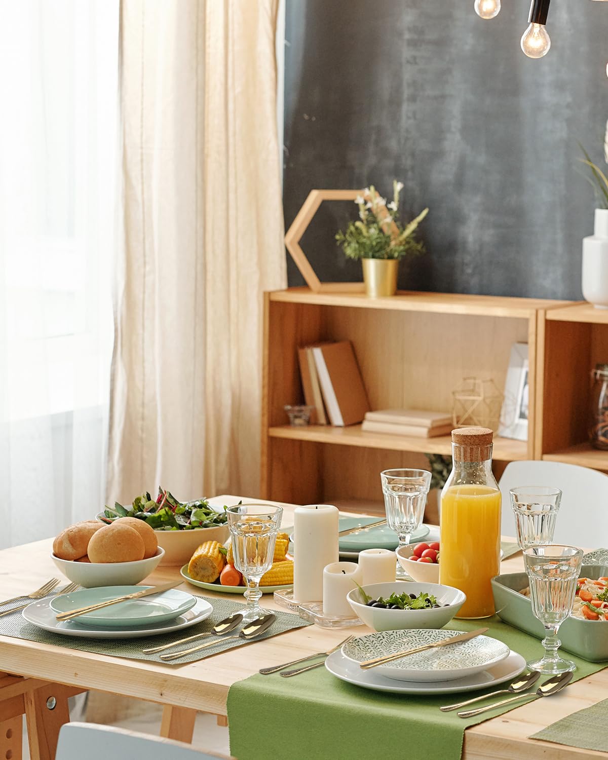 Aoresac Ensemble de Couverts en Acier Inoxydable pour 4 Personnes, Or2 | Couverts de Table 20 pièces y Compris Couteau Fourchette Cuillères pour Cuisine Restaurant Fête avec Motif Floral