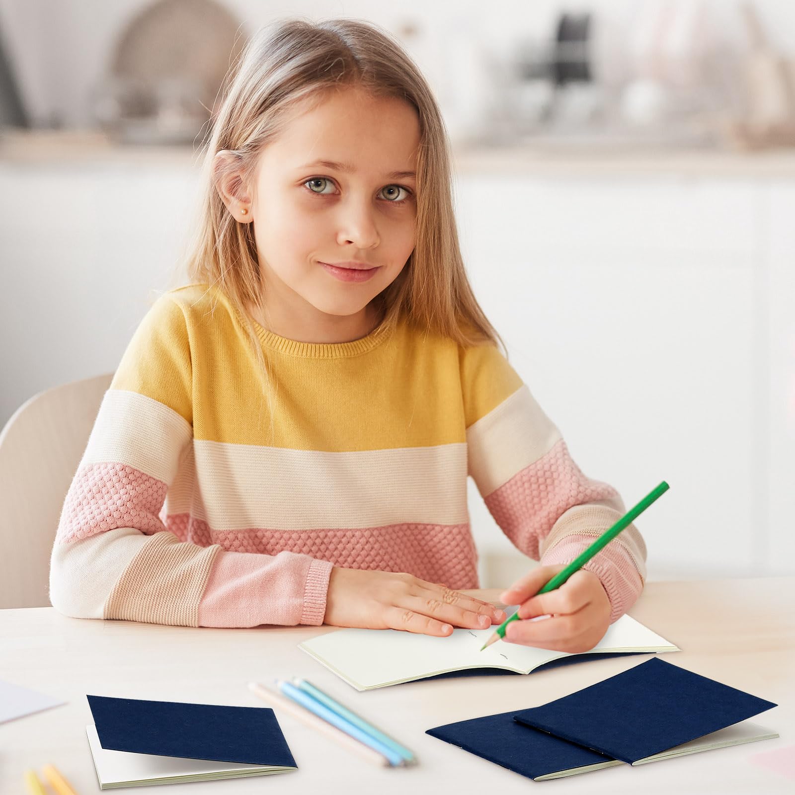 Thenshop 150 mini cuadernos a granel pequeños bloc de notas de bolsillo para niños, diarios en blanco de 4 x 4 pulgadas, bonitos blocs de notas coloridos para niños, estudiantes, viajeros, 24 hojas