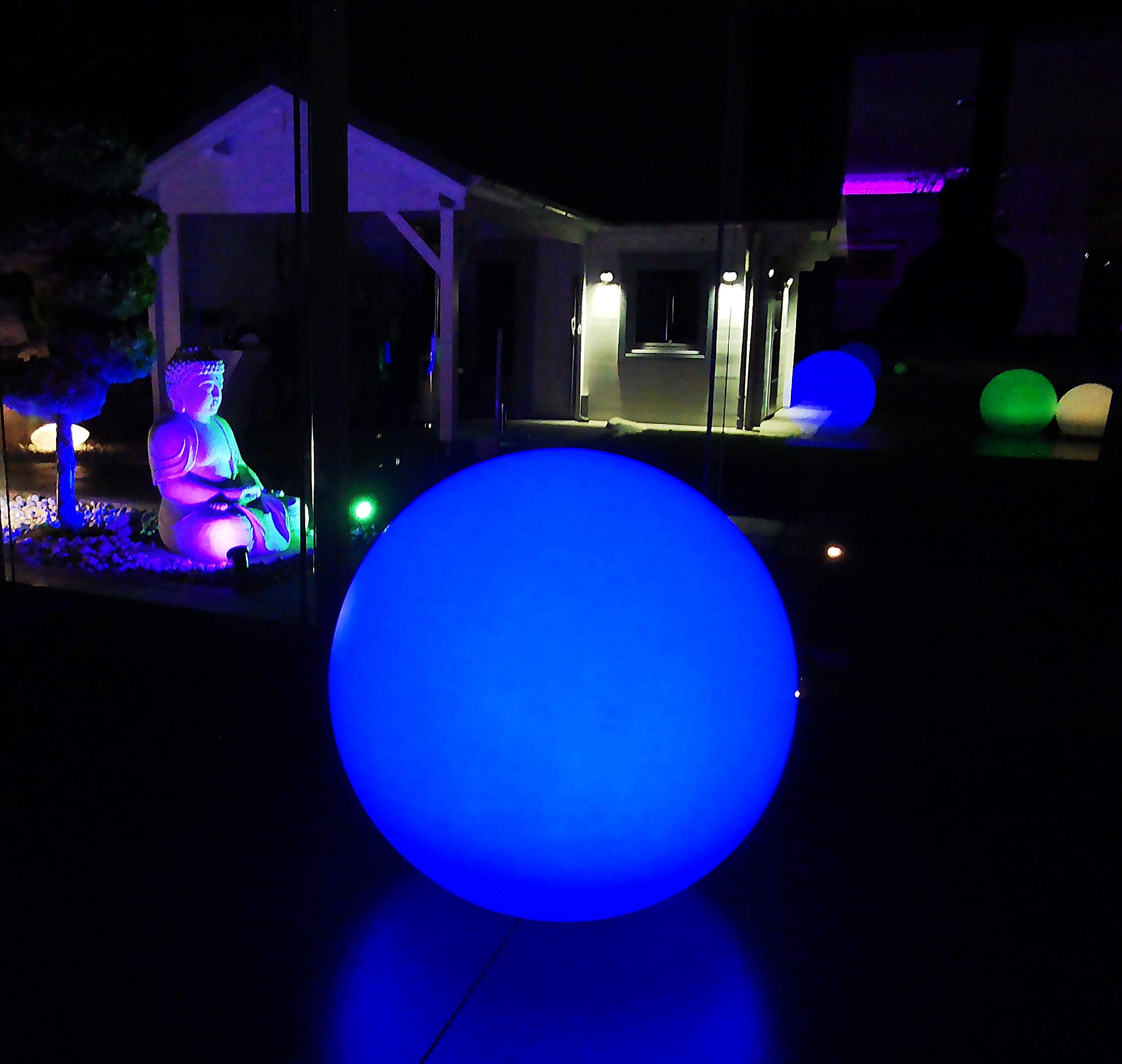 Trango 2er Set SO-003 IP44 LED-Solarleuchte in 30cm Durchmesser Weiß matt mit 3000K warmweiß LED & RGB Farbwechsel LED *SNOWY* Solarkugel, Leuchtkugel, Außenleuchte, Kugellampe, Gartenleuchte, Ball