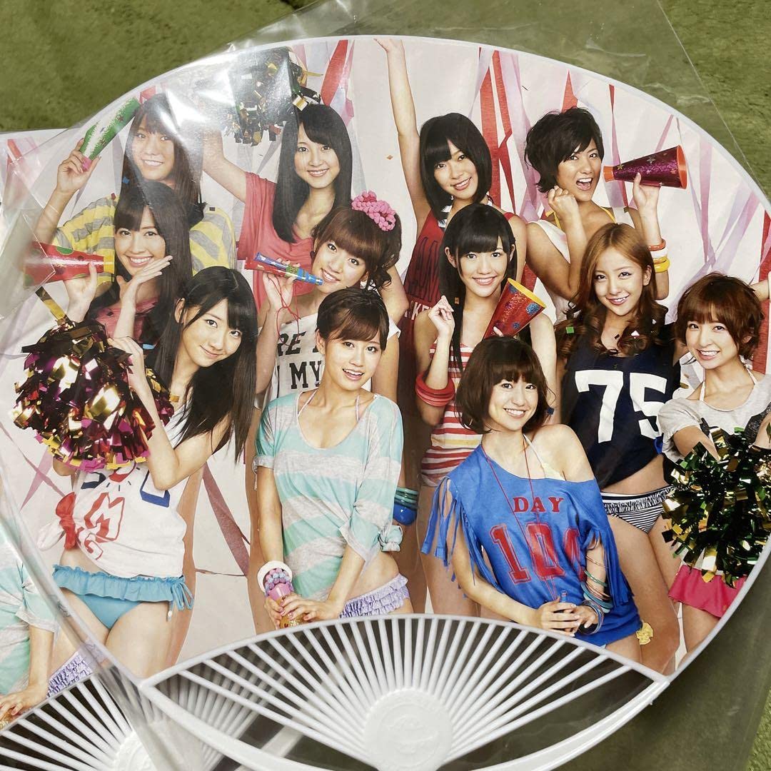 Amazon.co.jp: AKB48 うちわ2点セット 前田敦子 柏木由紀 高橋みなみ