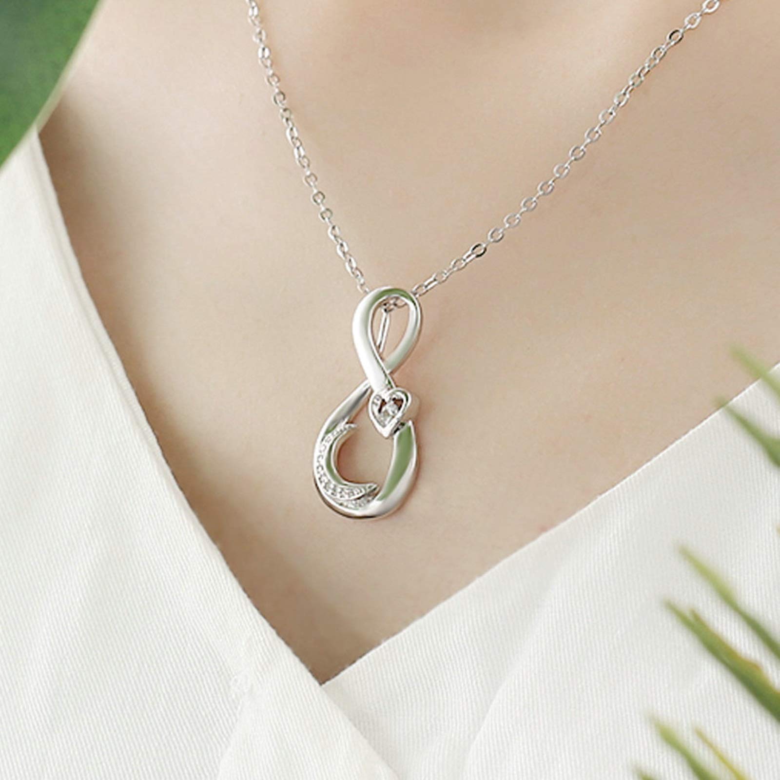 KnSam Collar de plata para hombre con colgante, cadena de plata para hombre, con 8 corazones y luna de circonitas, chapado en oro, joyas para mujeres y niñas, plata, Cobre