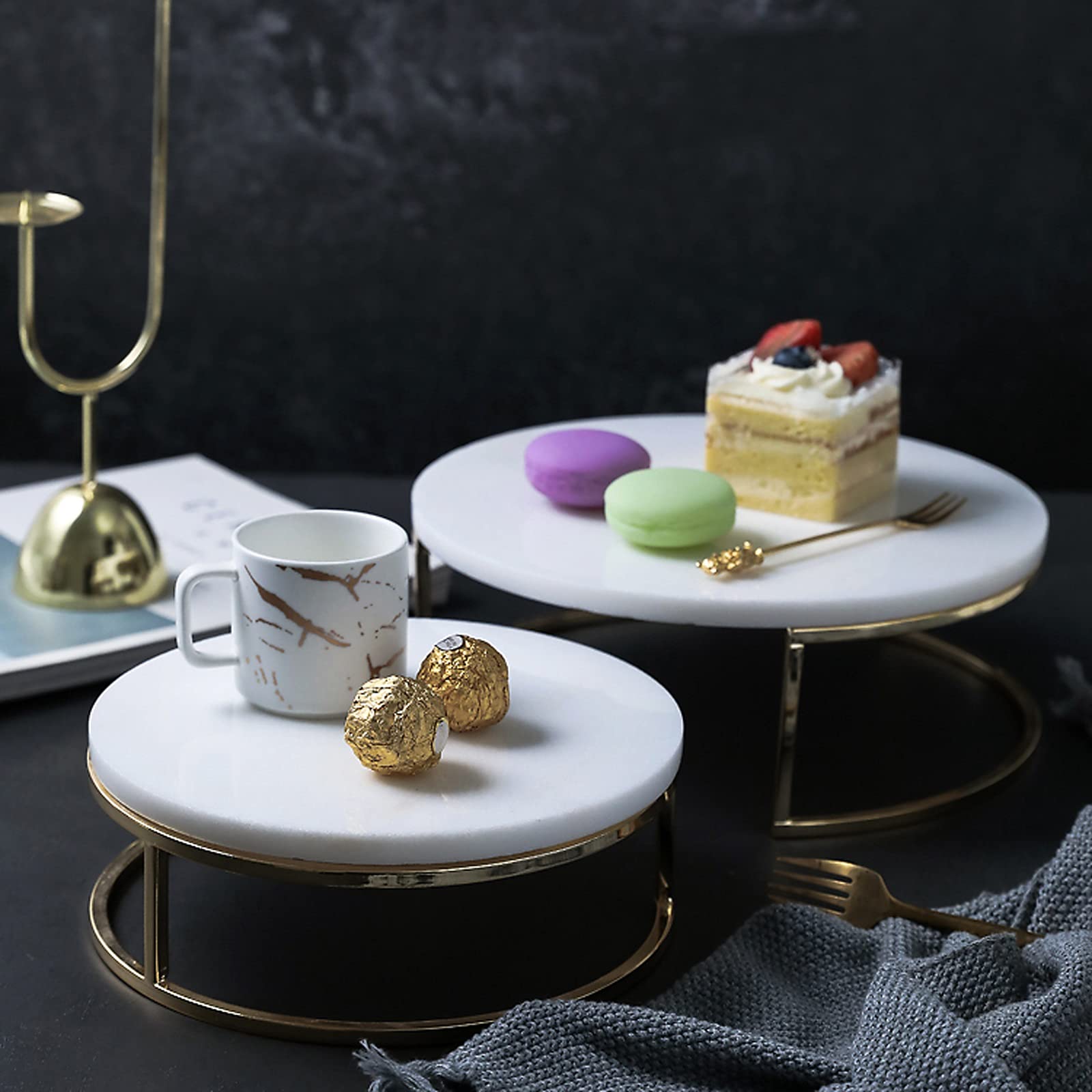 Présentoir à Gâteau Table de dessert de gâteau rond créatif rond de la table de dessert de marbre avec une base de mariée métallique gâteau à gâteau de pâtisserie (blanc / gris) Stand de Gâteaux