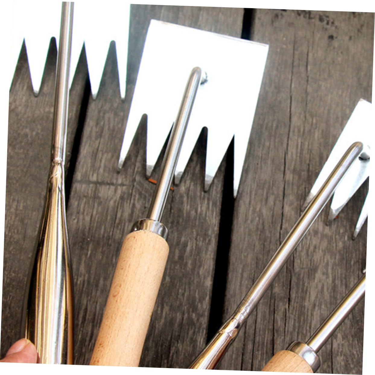 BESPORTBLE 4 Stück Gartengeräte Zum Unkrautjäten Unkrautjätgerät Für Den Garten Gras Kleiner Gartenrechen Strauch Manuelle Entferner Gartengerät Langer Griff Rasenkantenschneider Holz