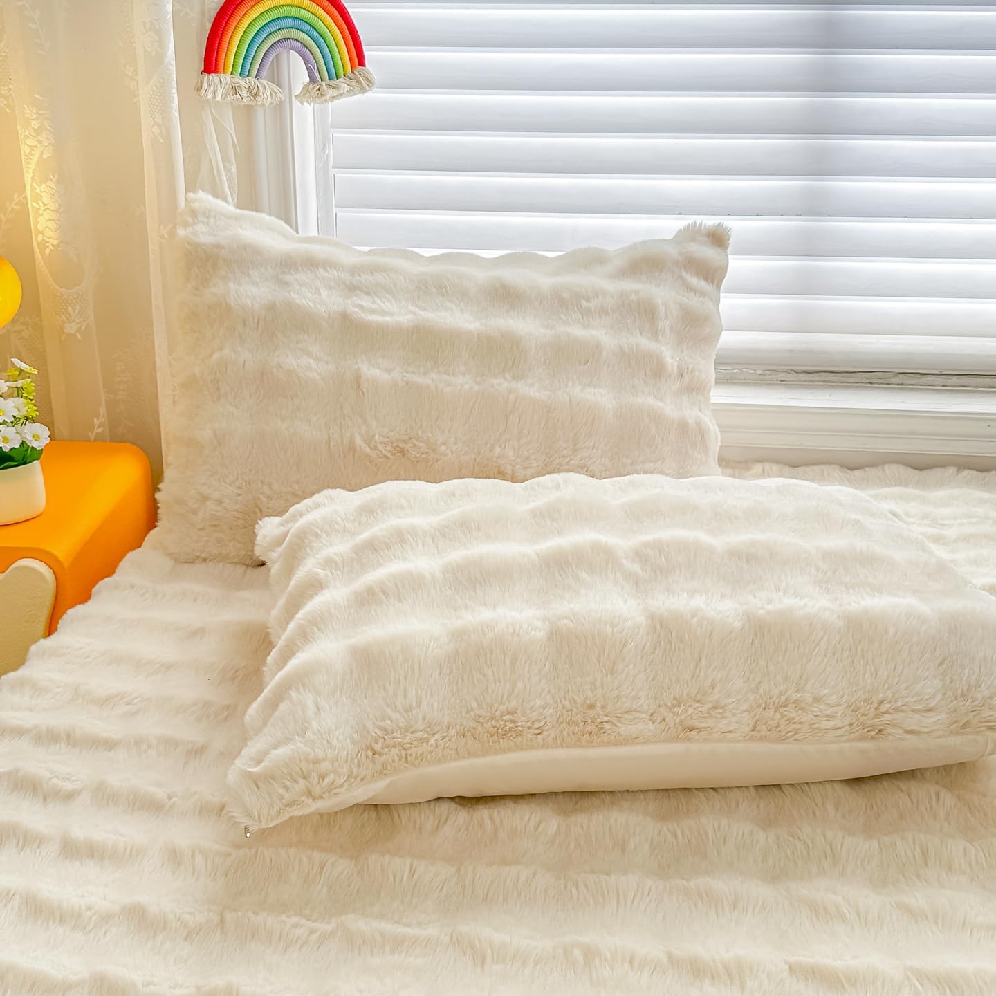 Kid Rabbit Plush White Full 3 PC Bread Grid Sheet Set with Extra Soft Plush Velvet Flannel Fluffy Fuzzy (Fitted Sheet x 1, Pillowcase x 2)