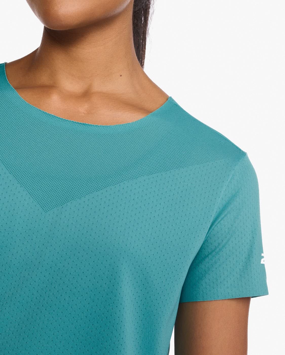 2XU Light Speed Tech Tee Maglietta a Maniche Corte, Porcellana/White Reflective, L Donna