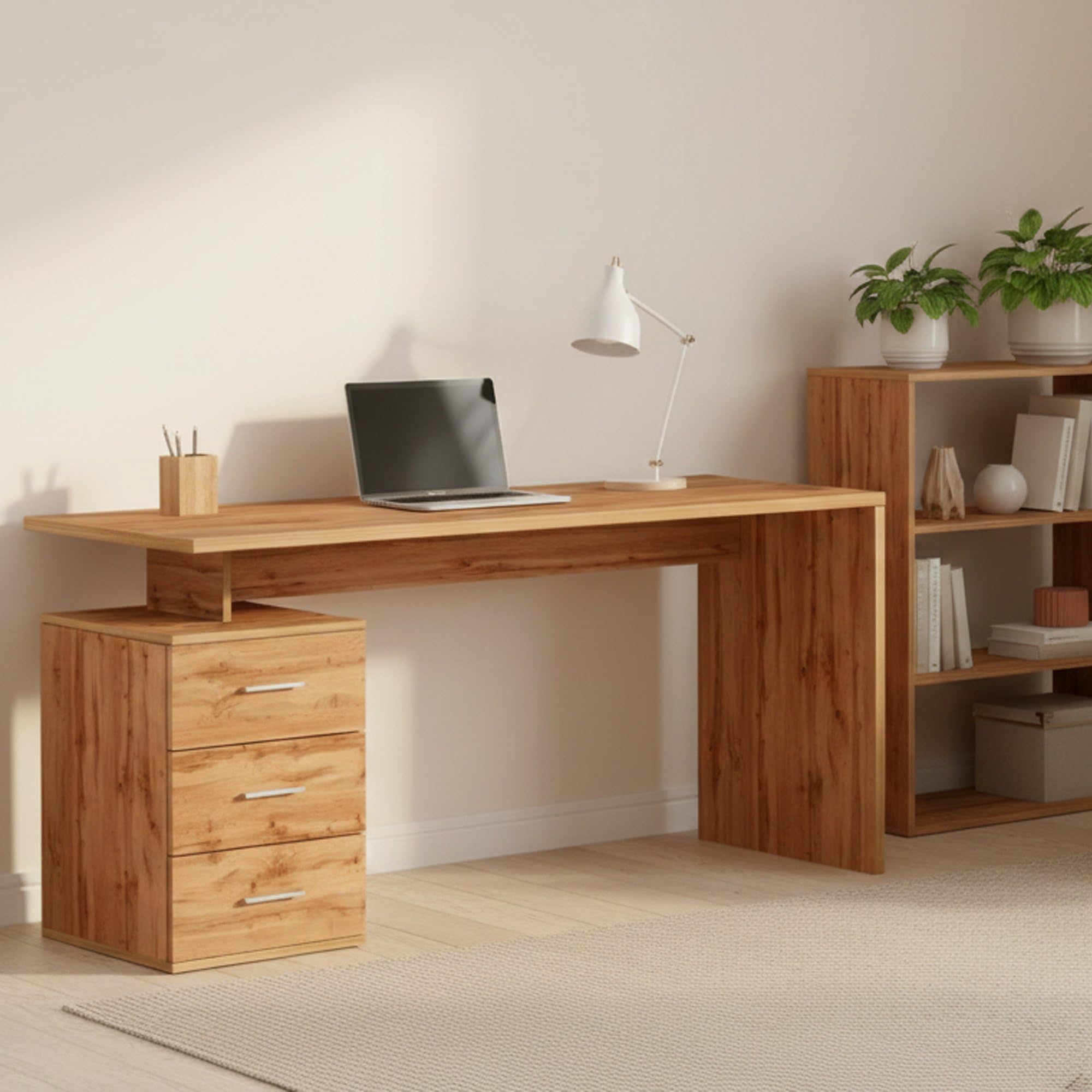 Bureau Siro Dmora en chêne pour aménager un salon contemporain et épuré